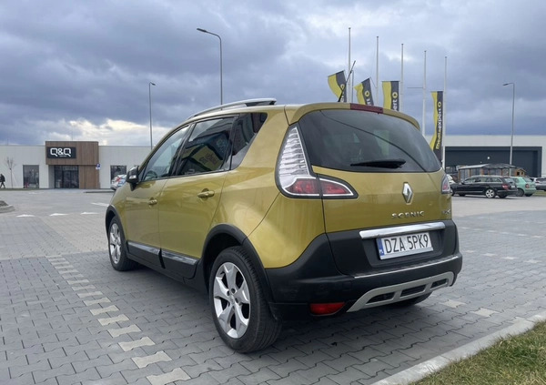 Renault Scenic cena 25700 przebieg: 239000, rok produkcji 2013 z Tuchów małe 121